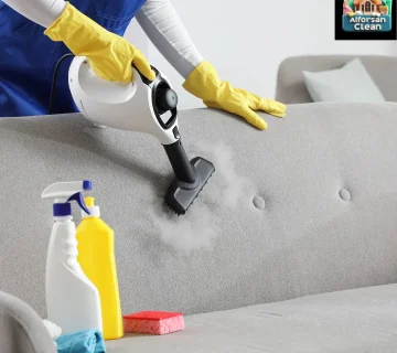 طريقة تنظيف الكنب بالبخار